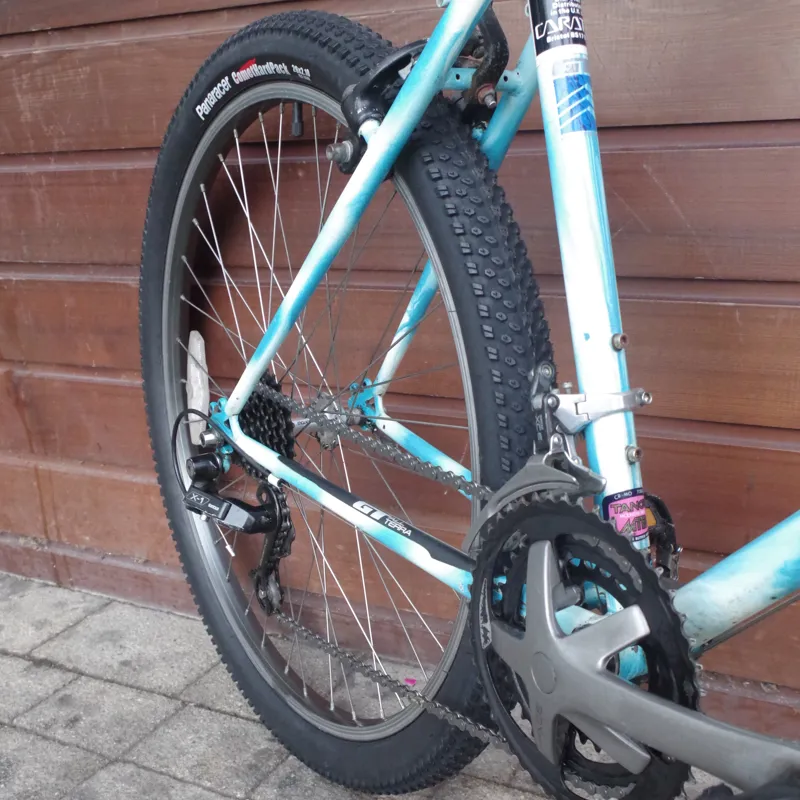 Pre Loved GT Tequesta Large Blue and White 1990-4